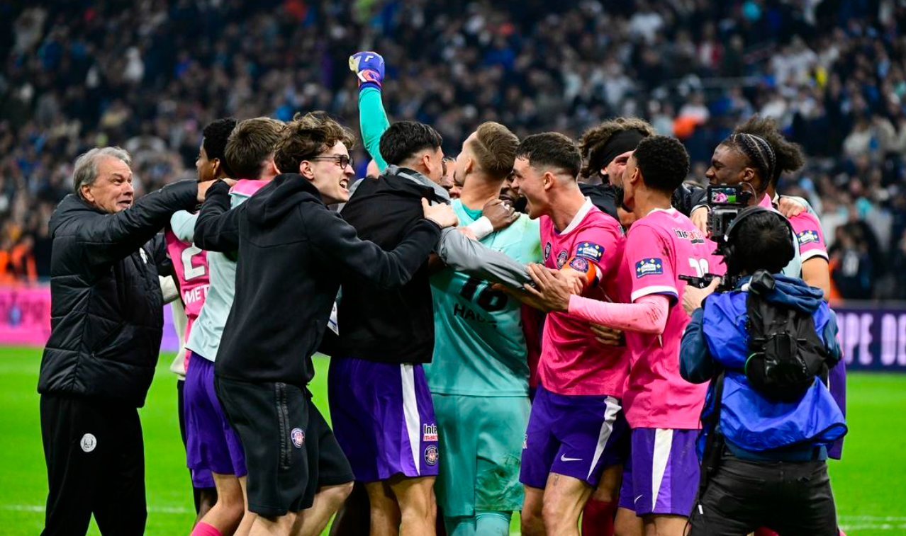 AYX GAMES-5-6！1-2！疯狂一夜，马赛爆冷出局，曼联被绝杀，皇家社会进决赛