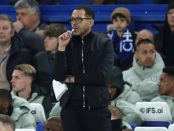 爱游戏娱乐-切尔西内部质疑罗西尼尔执教能力，或赛季末离任|下课|俱乐部|球迷|主帅|伦敦_新浪体育_新浪新闻